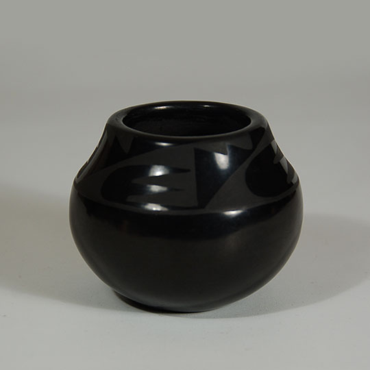 Maria Martinez Pottery - C3736D